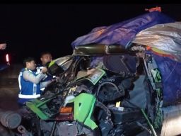 Pikap Bermuatan Sayur Kecelakaan di Tol Madiun, 1 Tewas