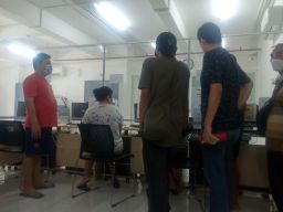 Protes Kanaikan IPL, Penghuni Apartemen Puncak CBD Surabaya Gruduk Kantor BPL