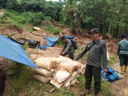 Razia Tambang Emas Ilegal di Banyuwangi Hanya Dapat Penyedot Air