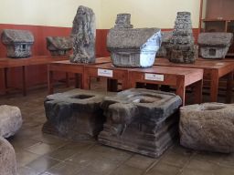 Pemkab Ponorogo Simpan Ratusan Benda Purbakala di Komplek Kelurahan Kertosari