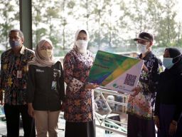 Ratusan Pedagang di Kota Batu Terima BPJS Ketenagakerjaan