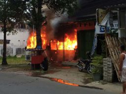 Pilihan Pembaca: Bus Unida Terbakar, Hobi Pelihara Ular, Pasar Murah Jatimnow