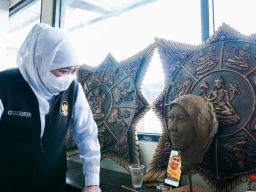 Khofifah Apresiasi Pemberdayaan Ekonomi Masyarakat di Rest Area Mojokerto