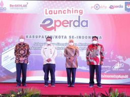 Sambut Baik Aplikasi e-Perda, Gubernur Khofifah: Pusat Daerah Jauh Lebih Kompak