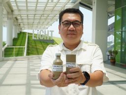 Guru Besar UK Petra Surabaya Teliti Limbah Abu Terbang PLTU Jadi Pengganti Semen