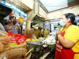 Kapolri Perintahkan Kapolda Jatim Sebar Satgas Pangan Cek Stok Minyak Goreng