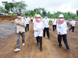 Pembangunan Rumah Suku Osing Agrowisata Tamansuruh Banyuwangi Capai 70 Persen