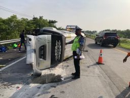 Pilihan Pembaca: Kecelakaan Beruntun di Tol , Kapal Kandas, Polisi Diamuk Massa