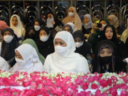 Hadiri Haul Agung Sunan Ampel, Gubernur Khofifah Ingatkan Ajaran Moh Limo