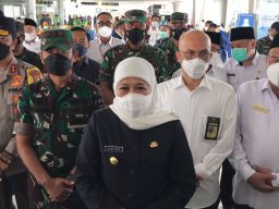 Lepas Jamaah Umrah, Khofifah: Ini Menjadi Kebangkitan Pertumbuhan Ekonomi