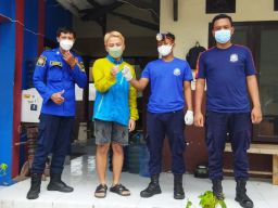 Pemuda Blitar Ini Minta Tolong Damkar Lepas Cincin di Mr P, Begini Prosesnya