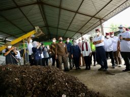 Kunjungi TPS3R Banyuwangi, Luhut Dorong Penanganan Sampah Berbasis Sirkular