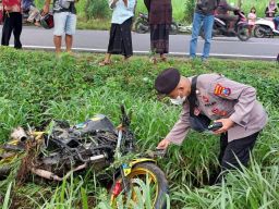 Pengendara Motor Asal NTB Tewas Tersambar Kereta Api di Tulungagung