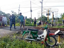 Pilihan Pembaca: Motor Disambar Kereta, Pemotor Tewas Kecelakaan, Migor Langka