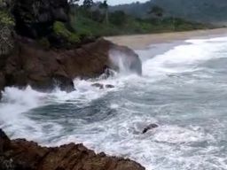 Dua Orang Dilaporkan Hilang saat Memancing Ikan di Pantai Sukamade, Banyuwangi