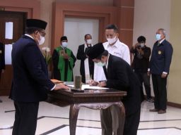 Lantik Kajur hingga Kaprodi, Rektor UTM Tekankan Peningkatan Skill Mahasiswa