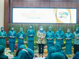 Tekan Angka Pernikahan Dini, Ini Strategi Preventif Gubernur Khofifah