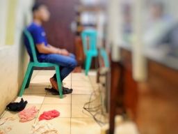 Pemuda di Banyuwangi ini Curi Pakaian Dalam Wanita Hanya untuk Diciumi