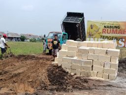 Belum Kantongi Izin, Pembangunan Perumahan Diamond Damarsi Dihentikan Warga