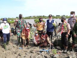 Diproyeksikan Jadi Ekowisata, Reboisasi di Pesisir Lamongan Digalakkan