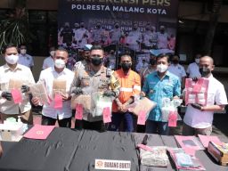 Polresta Malang Kota Gagalkan Pengiriman Sabu dan Ganja Seberat 9,2 Kg