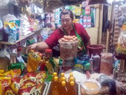 Keluh Emak-emak Pedagang di Surabaya: Mikir Minyak Goreng Untuku Sampek Loro