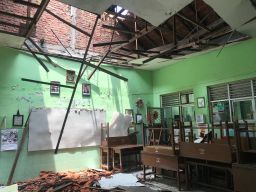 Ruang Kelas SDN Waru II Rusak Parah, Pembelajaran Pindah ke Musala