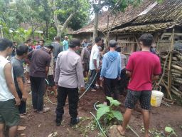 Tiga Orang di Ngawi Terjebak dalam Septic Tank: Ibu Tewas, Anak Selamat