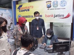 Laboratorium Mahasiswa untuk Program MBKM Unitomo Luncurkan Samsat Kampus