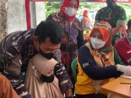 TNI AL Koarmada II Gelontorkan 25 Ribu Vaksin Sinovac di Ponorogo
