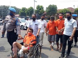 Lempar Bondet Saat Ditangkap, 2 Bandit di Pasuruan Diganjar Timah Panas