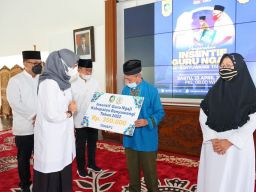 Pemkab Banyuwangi Mulai Salurkan Insentif Guru Ngaji Senilai Rp9,4 Miliar