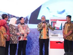 Selamat! Kinerja Disdukcapil Jawa Timur Raih Level Terbaik Nasional