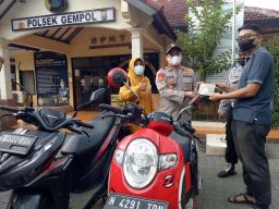 Dua Motor Curian di Pasuruan Dikembalikan ke Korban: Terima Kasih Pak Polisi