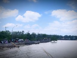 Plengsengan Ngimboh, Destinasi Favorit Anak Muda di Gresik saat Ngabuburit