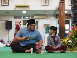 Bukber Bareng 1558 Anak Yatim, Mas Dhito Ingatkan Pemahaman Ideologi Pancasila