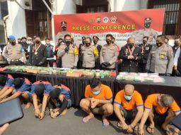 Jelang Lebaran, Polisi Gagalkan Peredaran Sabu 42 Kilogram Lebih di Surabaya