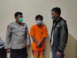 Kalah Duel Lawan Emak-emak, Penjambret di Kediri Jatuh Terjungkal