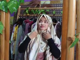 Permintaan Busana Muslim Ecoprint di Tulungagung Meningkat