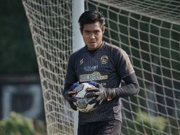 Lepas 3 Penjaga Gawang Lama, Persik Kediri Datangkan Kartika Ajie