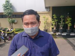 Berdalih Cemburu, Pria di Lamongan Lempar Piring dan Sundut Rokok Istrinya