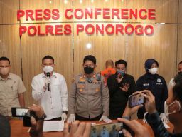 Edan! Pria di Ponorogo Nekat Kirimkan Video Intimnya ke Suami Selingkuhan