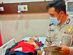 Biker asal Waru Sidoarjo Luka Berat Tabrak Elf di Pasuruan