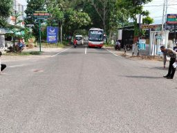 Ayla Tabrak Pemotor di Simpang Empat Banggel Ponorogo, 1 Orang Meninggal