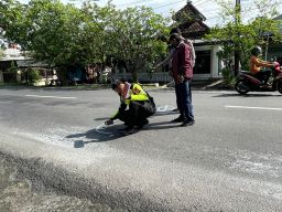 Ditabrak Truk Tangki, Pemotor di Prambon Meninggal Dunia