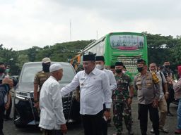 Dijemput Bupati Sampang, Akhirnya Warga Eks Syiah Berlebaran di Kampung Halaman