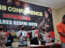 Lama Menganggur, Pria di Kediri Nekat Curi Kosmetik di Pabrik