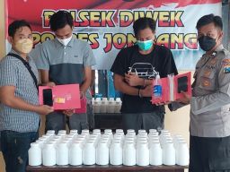 Dua Pengedar Narkoba di Jombang Dibekuk, Polisi Sita 70 Ribu Butir Pil Koplo