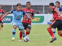 Pelatih Persik Kediri Javier Roca Kepincut Gaya Ngeyel Rahel Radiansyah