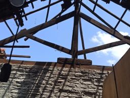 Rumah di Ponorogo Roboh, Perempuan Berusia 50 Tahun Terluka di Bagian Kepala